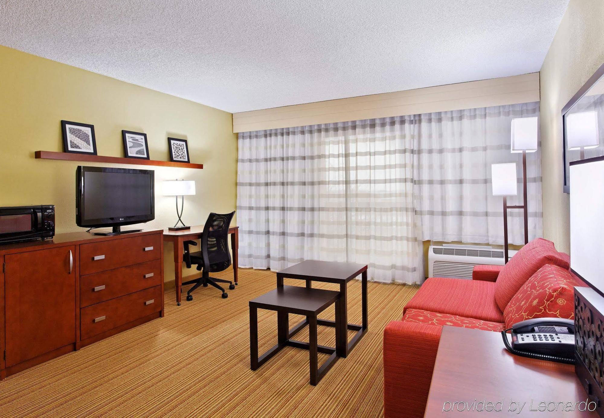 Courtyard Cincinnati Airport South/Флорънс Екстериор снимка